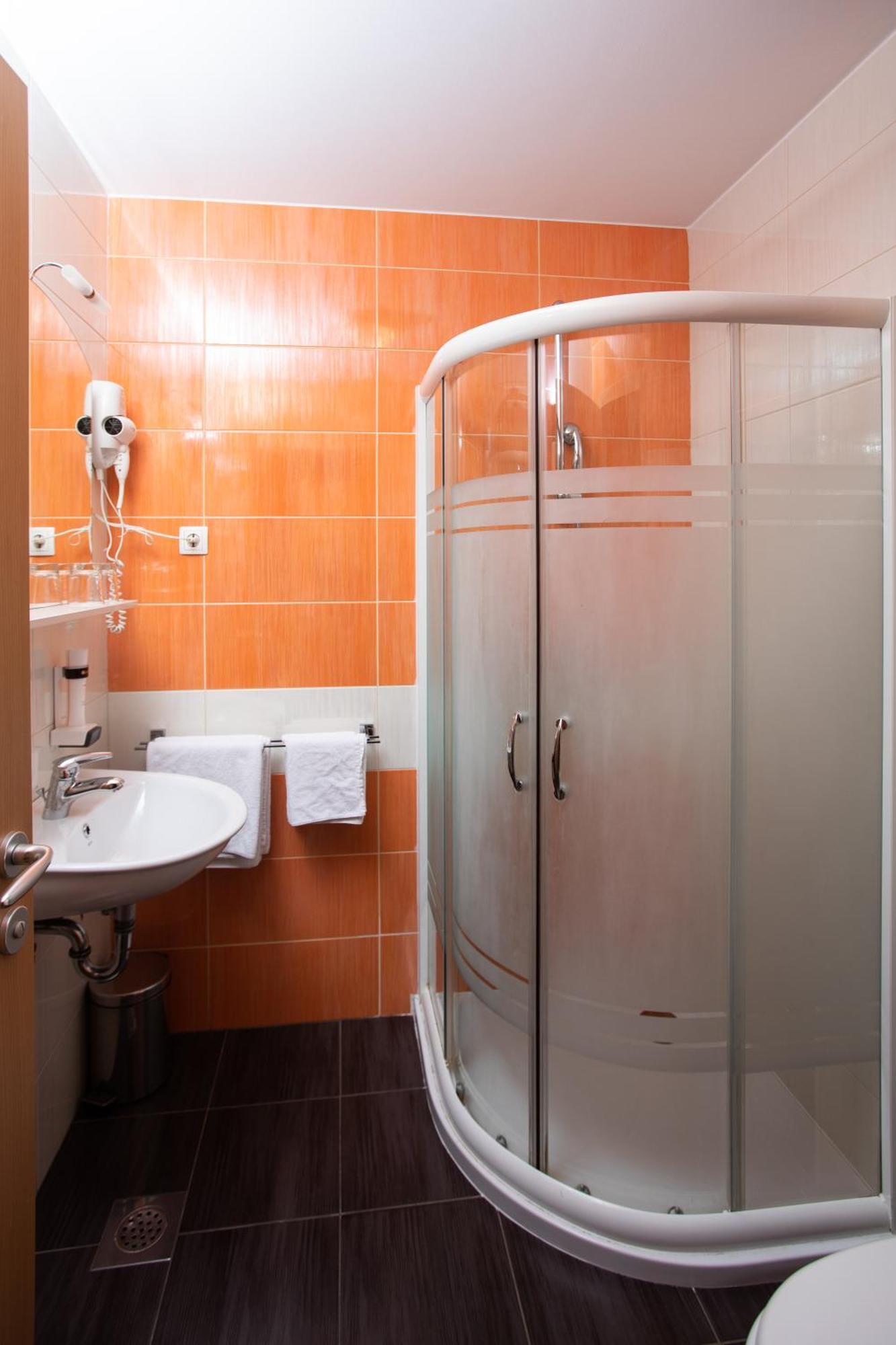Rooms En Krajcar Церкница Екстериор снимка