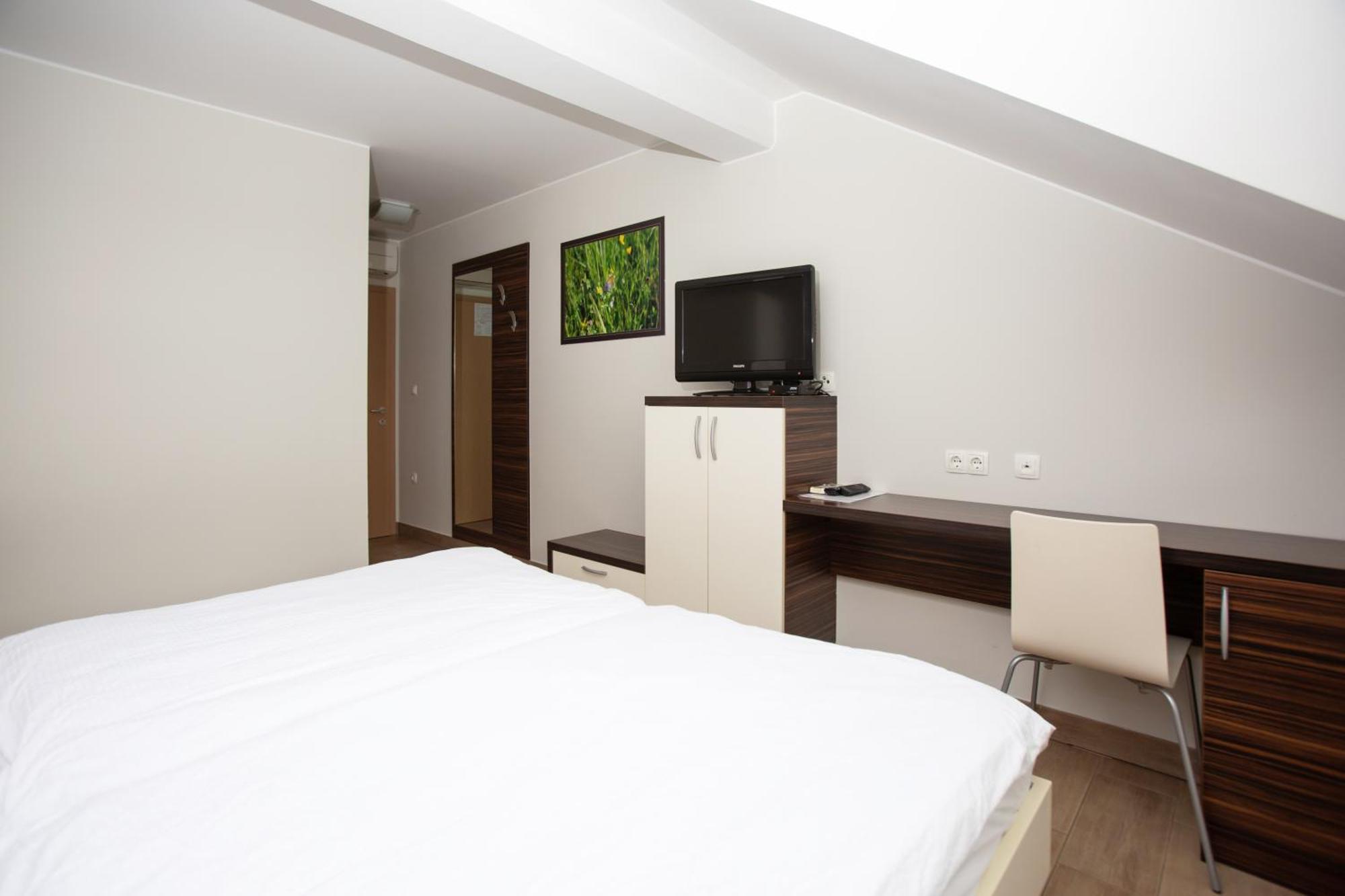 Rooms En Krajcar Церкница Екстериор снимка